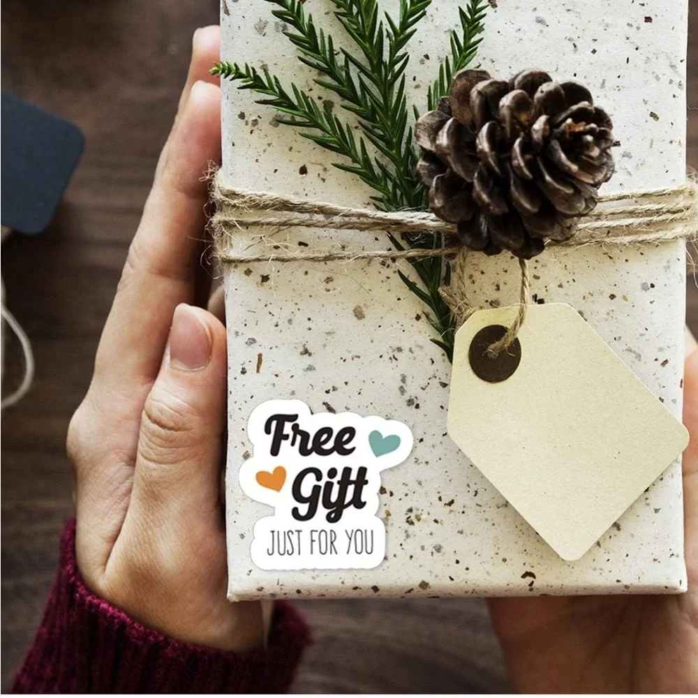 100 ‘Free Gift’ Gift Stickers Roll